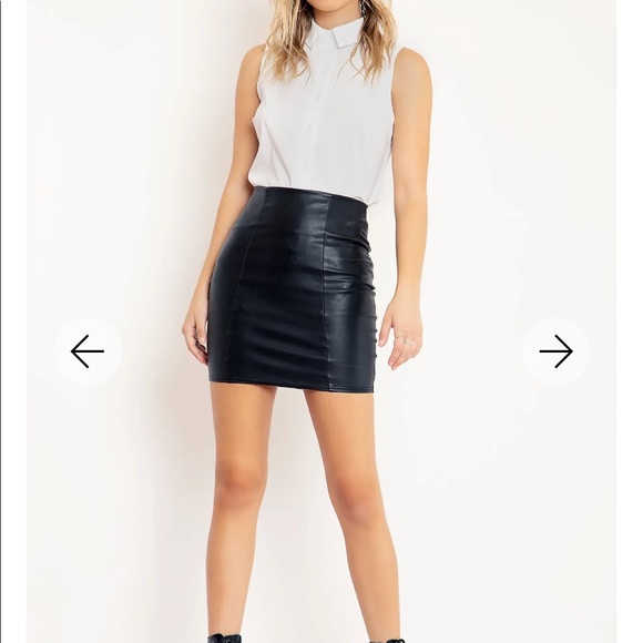 NWOT 🤍 BLACKMILK WHITE BUSINESS SHIRT SIZE SMALL - Picture 10 of 12